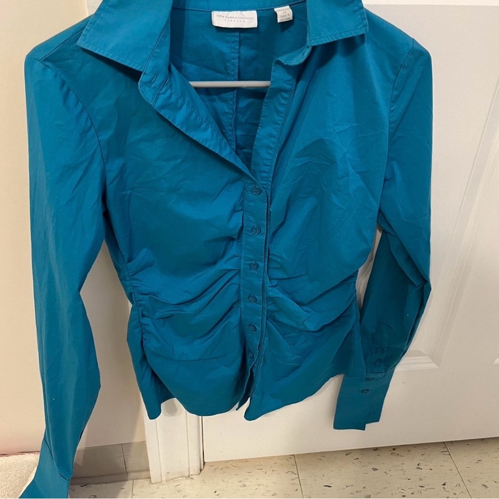 New York & Company Blue blouse